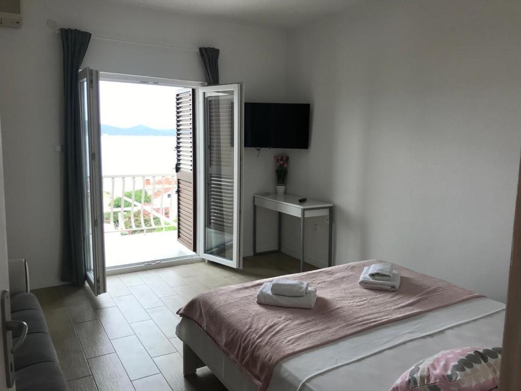 Apartmani Solis Sveti Petar  Eksteriør billede